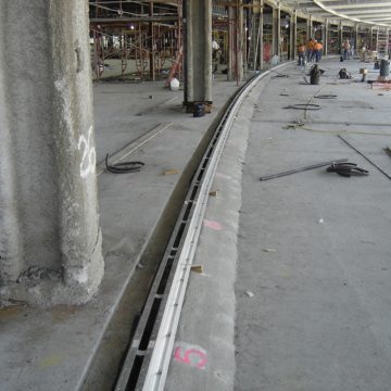 Curved Migutan Expansion Joints at JetBlue.