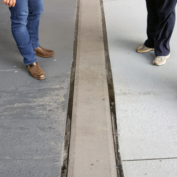 SJS-FR in Titans concourses where fire rated expansion joint required